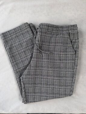 Time and Tru Black and Gray Plaid Women's Pants